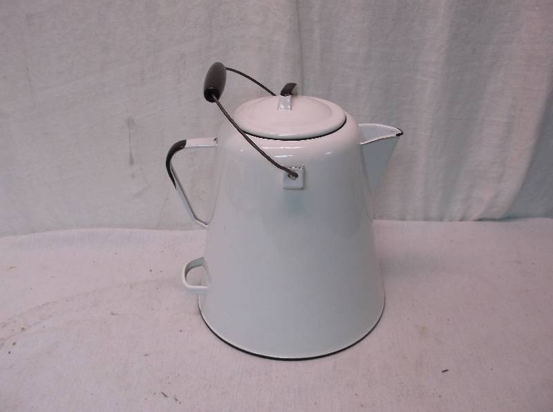 lot 20 image: AntiqueVintage