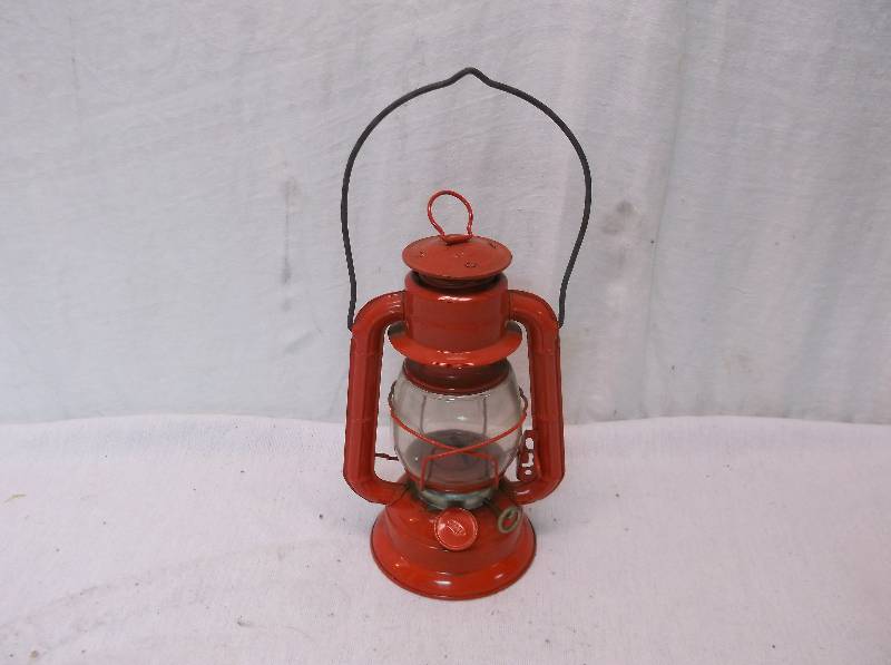 lot 21 image: AntiqueVintage