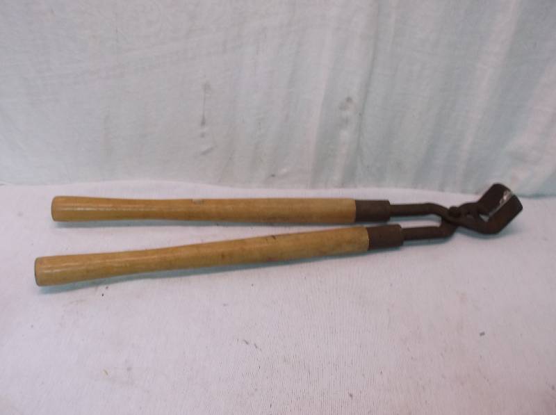 lot 26 image: AntiqueVintage