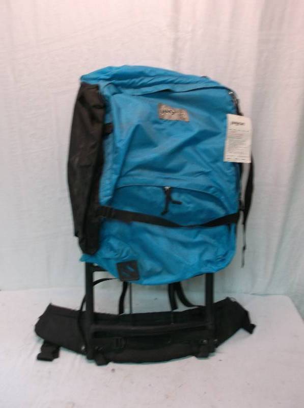 lot 38 image: Backpack
