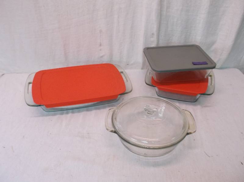 lot 61 image: Pyrex