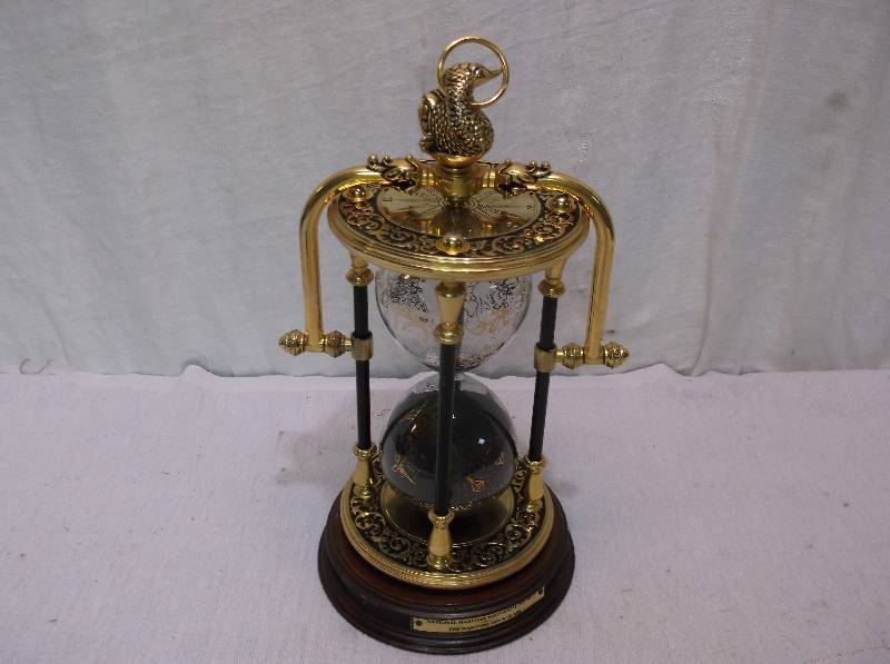lot 95 image: Hour Glass