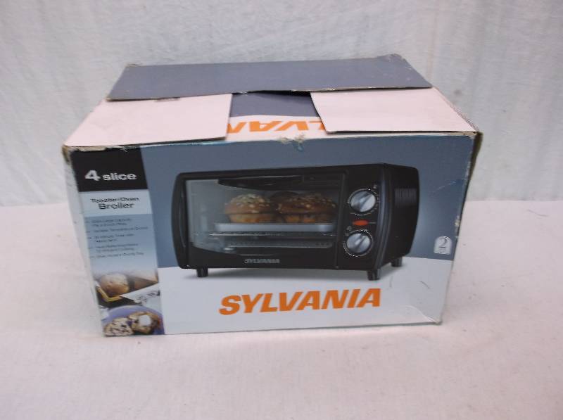 lot 104 image: Sylvania