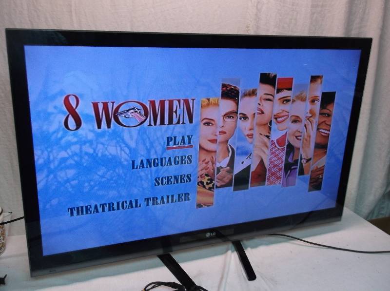 lot 106 image: Flat Screen TV