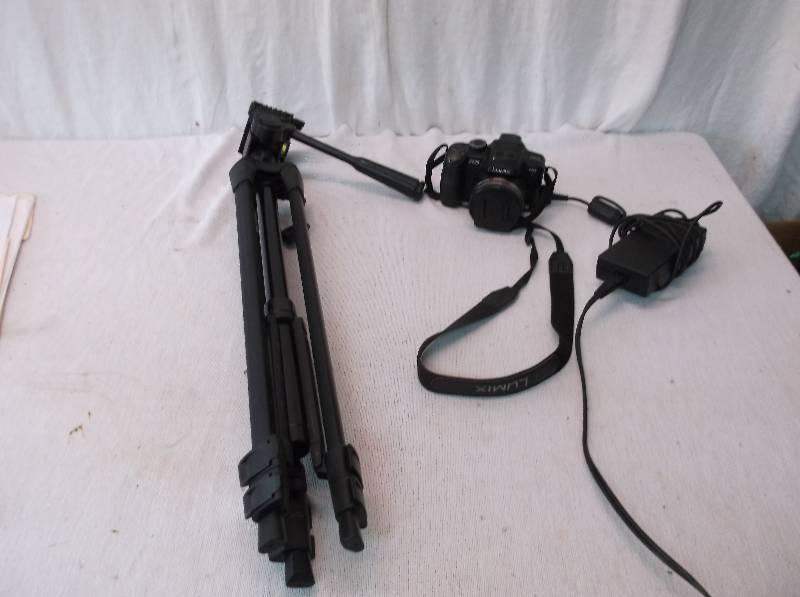 lot 114 image: Camera