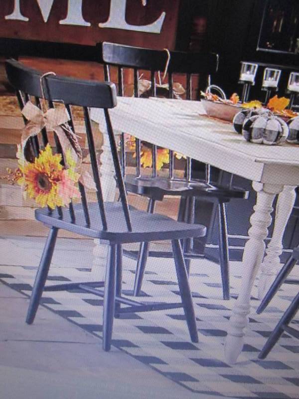 lot 18 image: Set of 2 Farmhouse Spindle Chairs o...