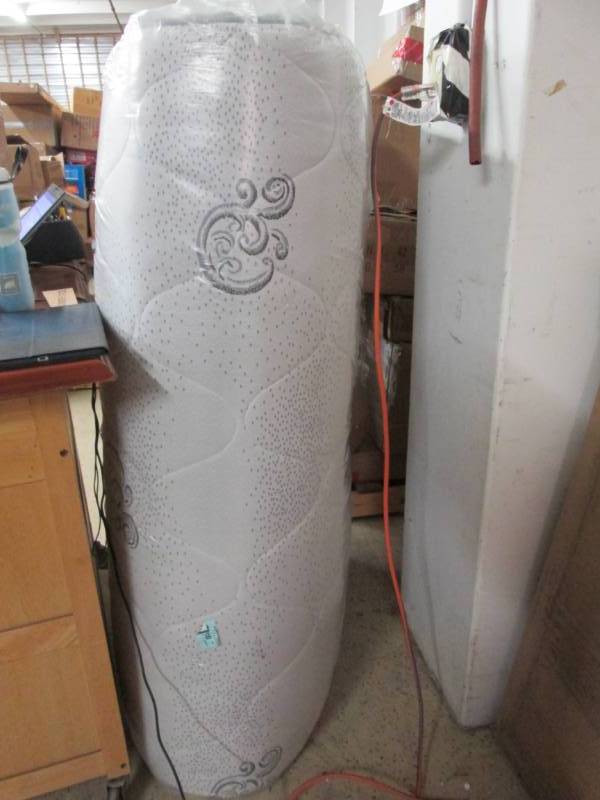lot 60 image: Sleep Comfort Quilted Mattress Full...