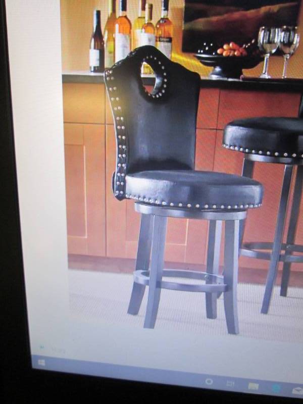 lot 68 image: Nailhead Stool open box Retail $149...