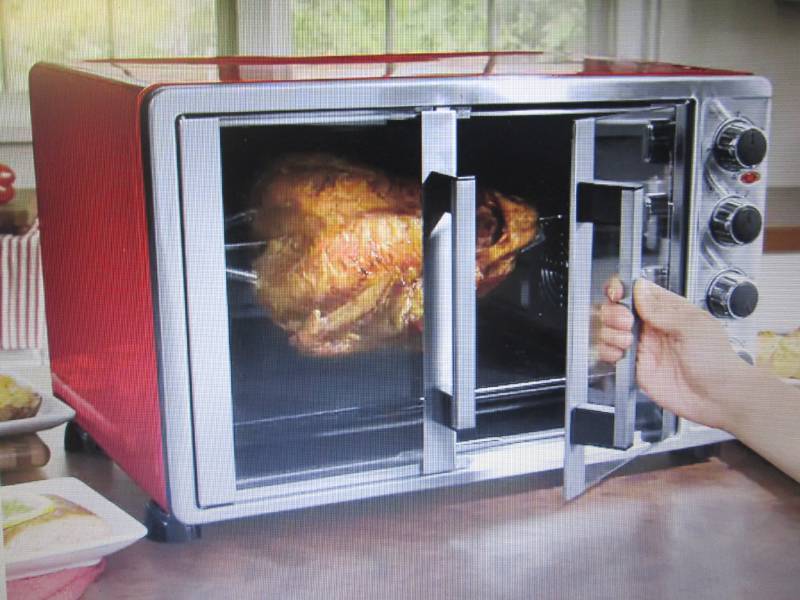 lot 103 image: Double-Door Toaster Oven with Conve...
