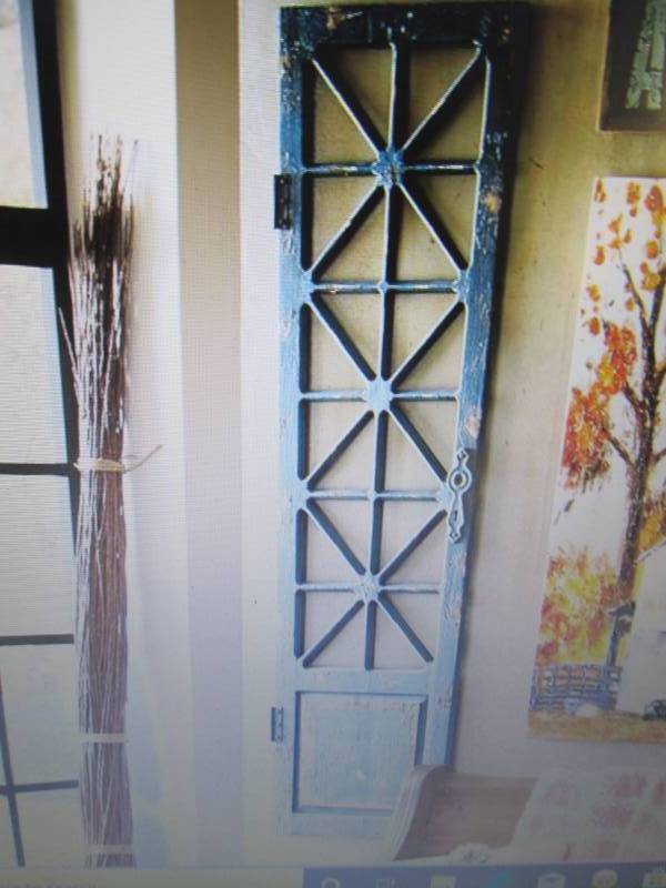 lot 106 image: Shutter Door Wall Hanging open box ...