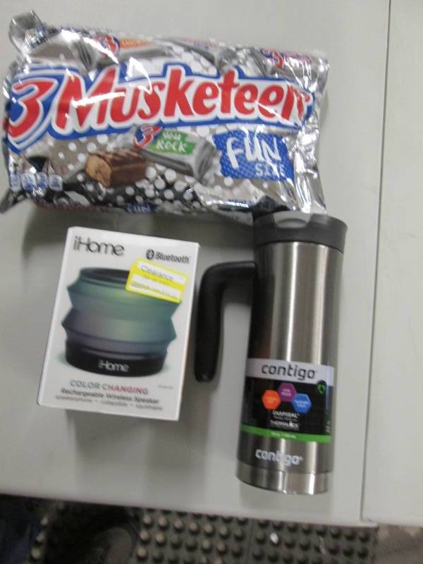 lot 186 image: Thermal Cup, iHome Speaker, 3 Muske...
