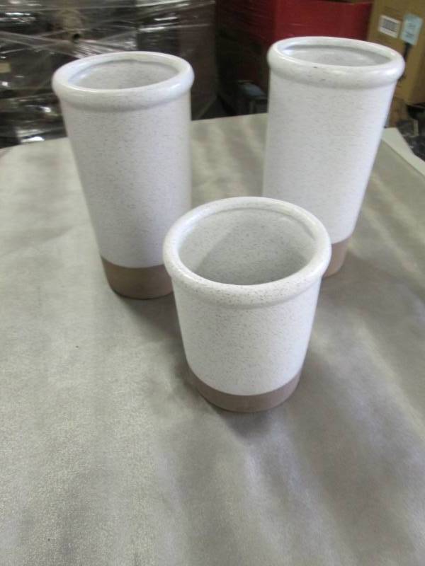 lot 240 image: 3 Smith & Hawken Vases...