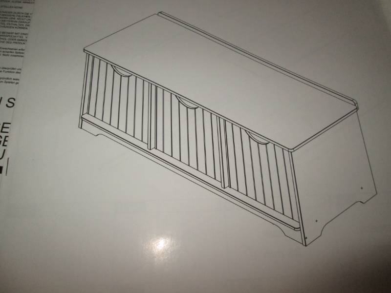 lot 22 image: Nantucket Toy Storage Bench (White)...