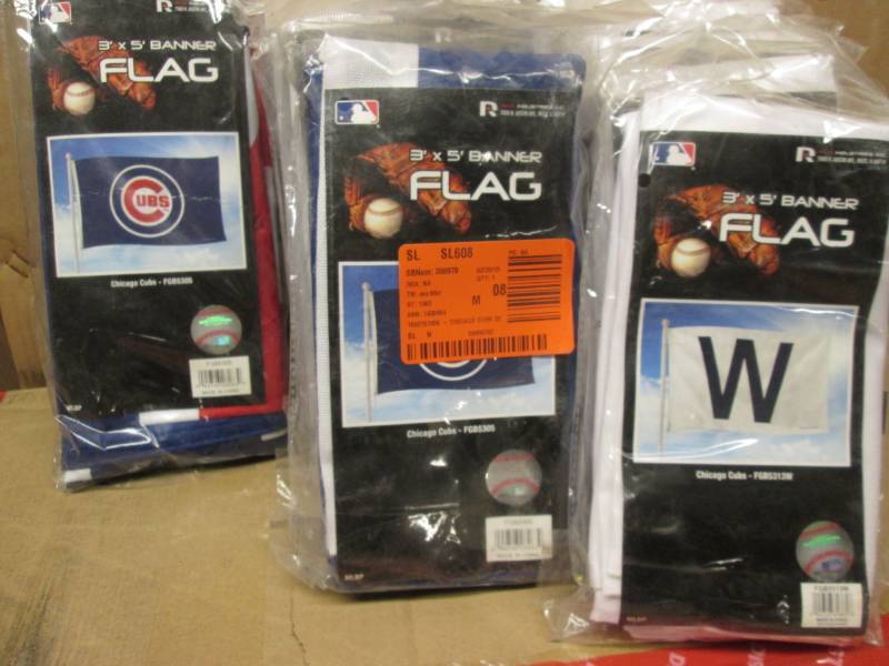lot 23 image: (10 Pcs) 3 X 5 Chicago Cubs Banne...