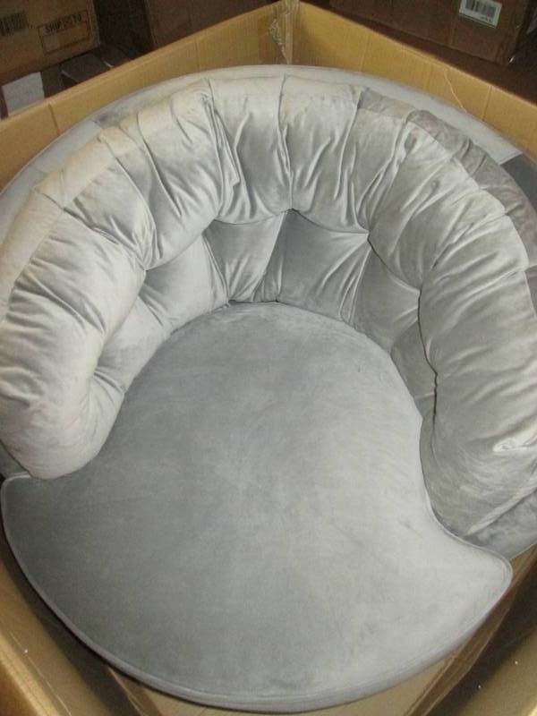 lot 72 image: Swiffton Velvet Upholstery Swivel B...