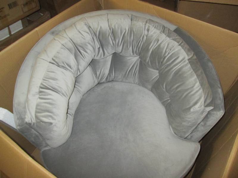 lot 73 image: Swiffton Velvet Upholstery Swivel B...