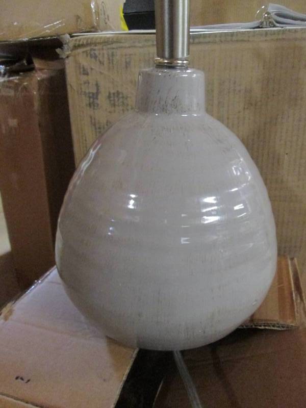 lot 86 image: Alethea 21.5 Table Lamp (GreyBeig...