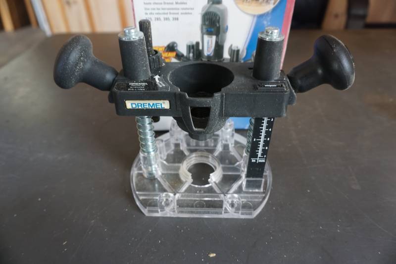 lot 39 image: Dremel Model 335-01 Plunge Router Attachment
