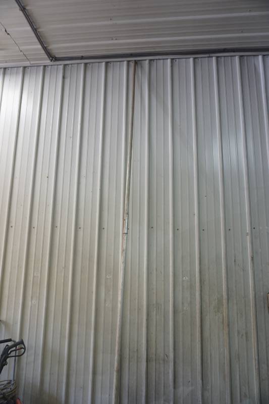 lot 83 image: EZ Snow Snow Puller Aluminum Snow Roof Rake