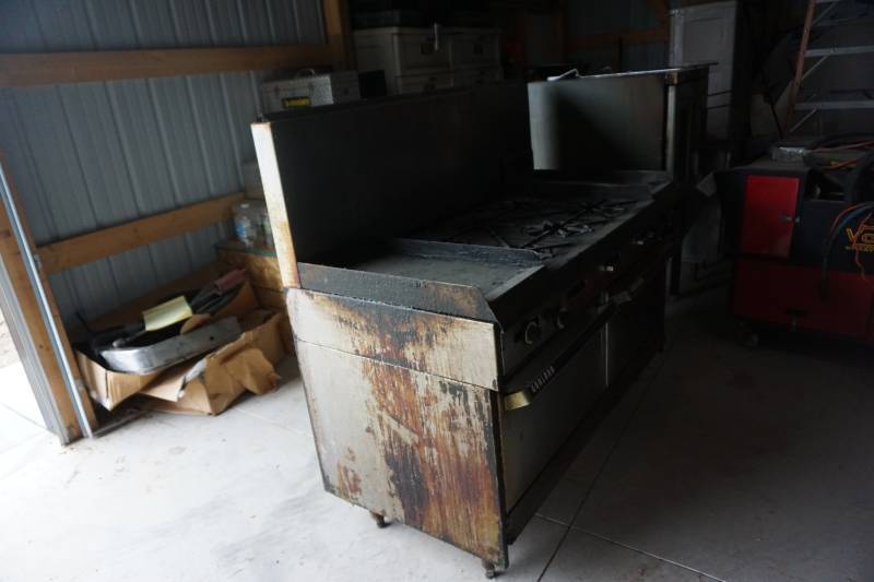 lot 5 image: Garland Stainless Steel Dual Oven 6 Burner Top Commercial Oven