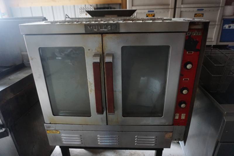 lot 6 image: Vulcan Stainless Steel Commercial 2 Door Convection Oven