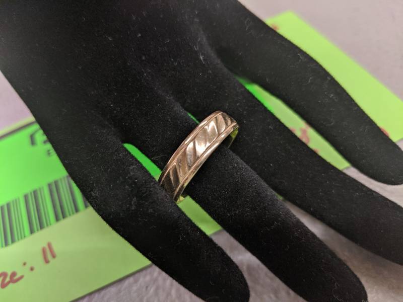 lot 406 image: Stamped 14K Gold Band Ring