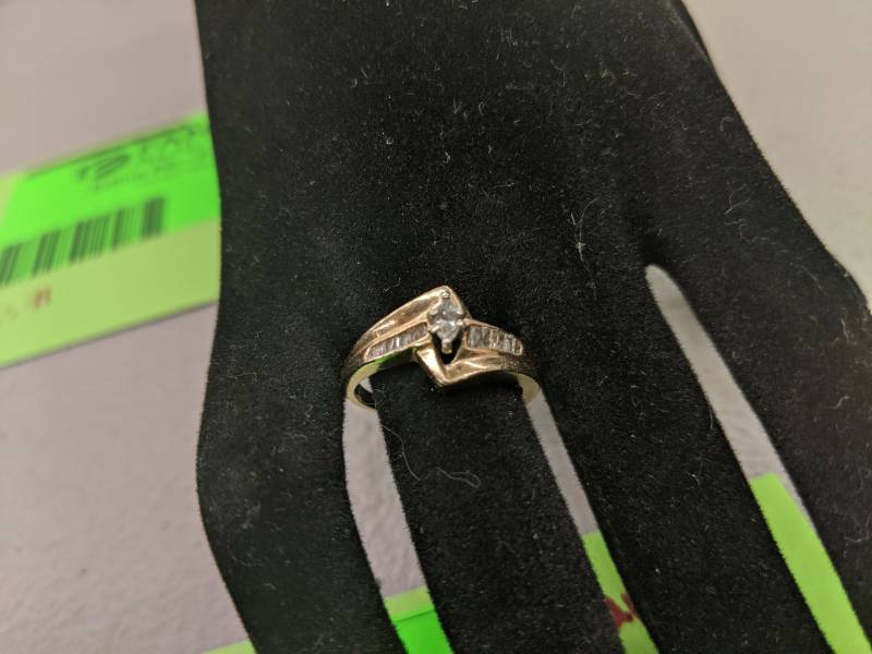 lot 407 image: Stamped 14K Gold Diamond Ring