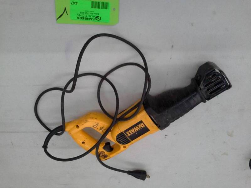 lot 447 image: DeWalt DW304P Variable Speed Reciprocating Saw