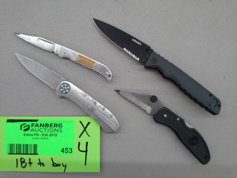 lot 453 image: Lot of (4) Folding Knives