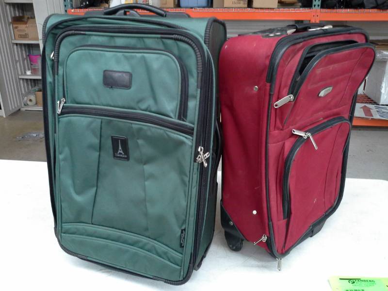 lot 475 image: Lot of (2) Suitcases