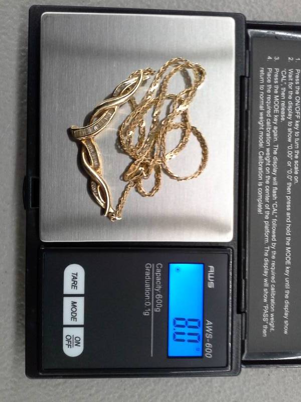lot 485 image: Womens Gold Necklace