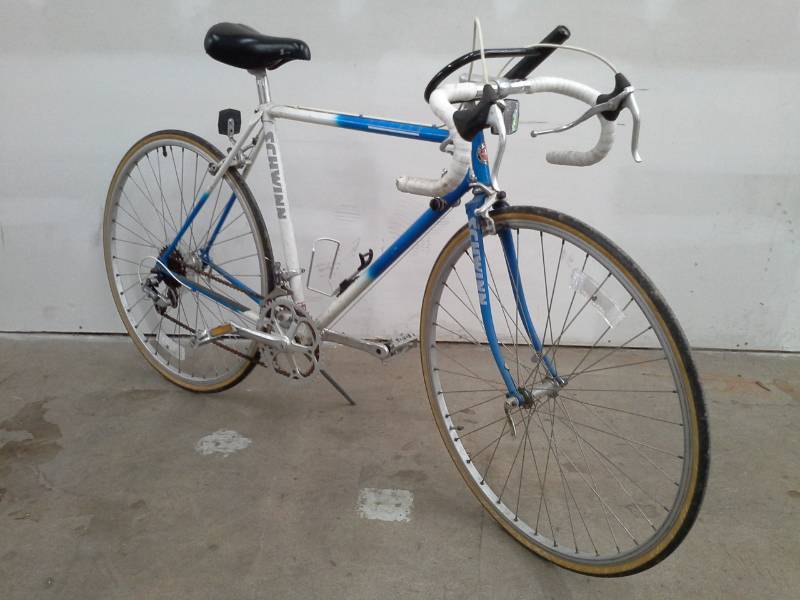 lot 510 image: Schwinn   10-speed Road Bike