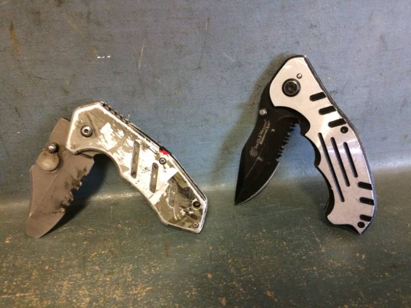 2 Pocket Knives