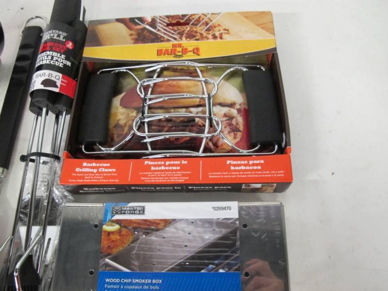 Grill Bundle - SauceBean Pot, Injector, Grill Claws, Smoker Box, Tool Set, and Scraper