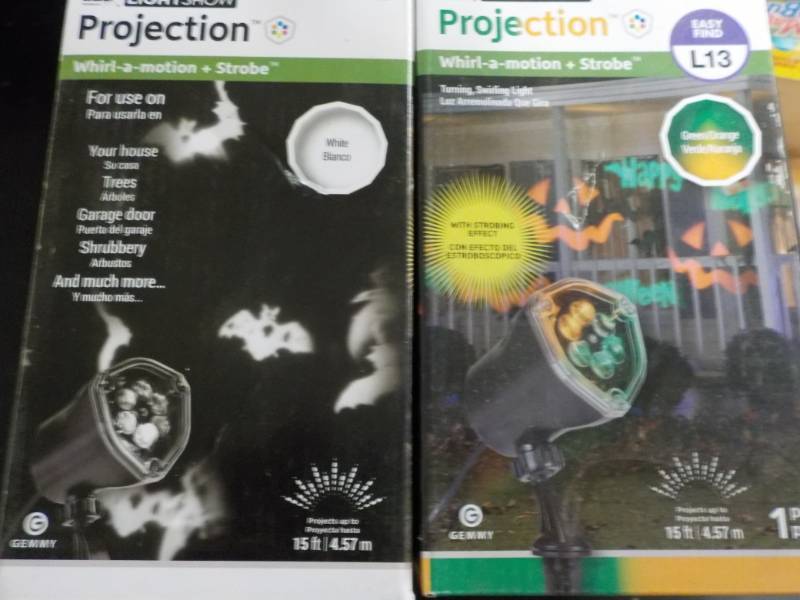 lot 9 image: Set of 2 LED Lightshow Projection W...