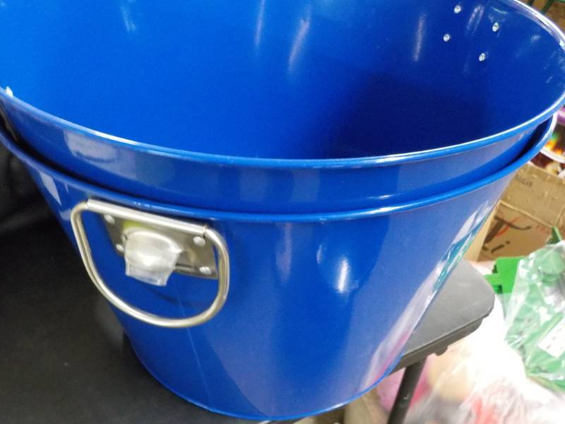 lot 27 image: 2 Metal Beverage Tubs 10 High x 16...