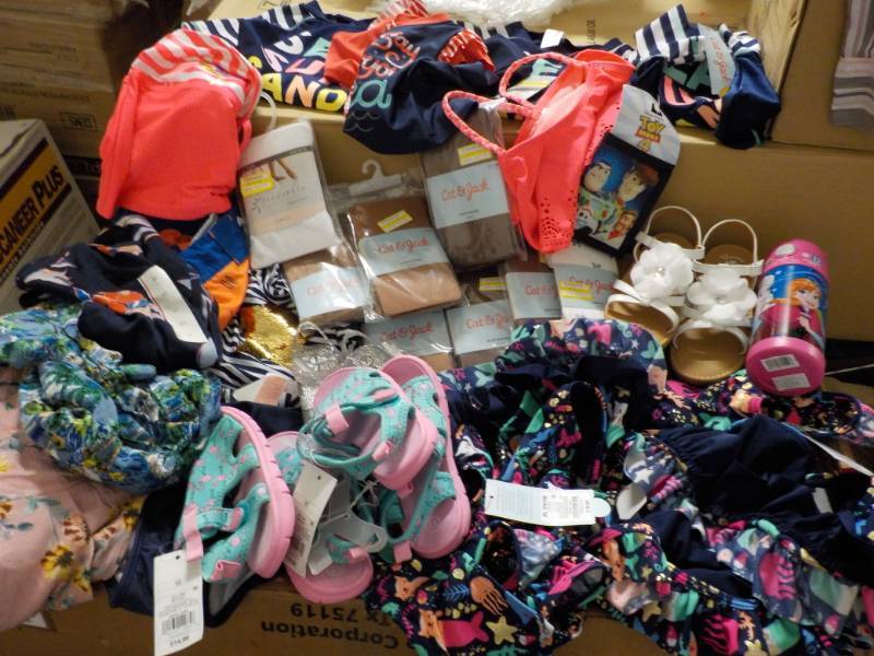 lot 32 image: Girls Clothing and shoes- various s...