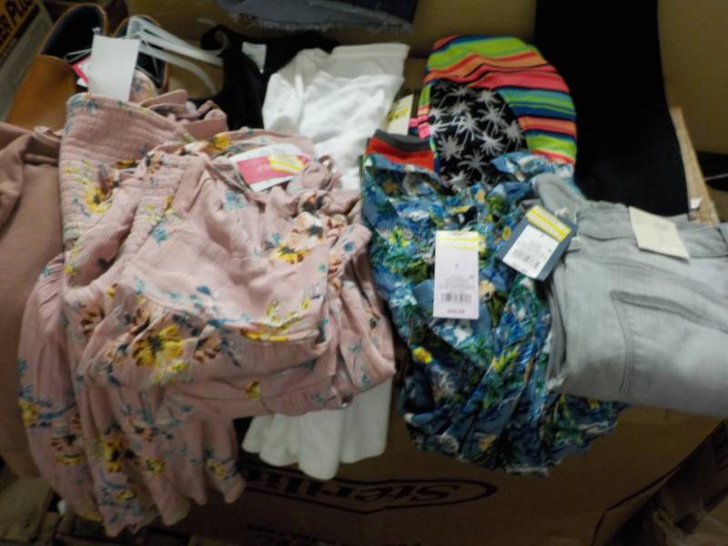 lot 33 image: Jrs size S Clothing- all new...