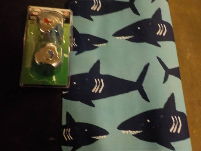 lot 118 image: Pillow Fort Bath Mat and Danco Univ...