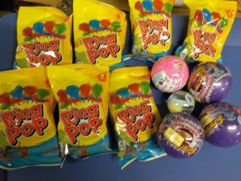 lot 127 image: Ring Pops and Assortment of Surpriz...