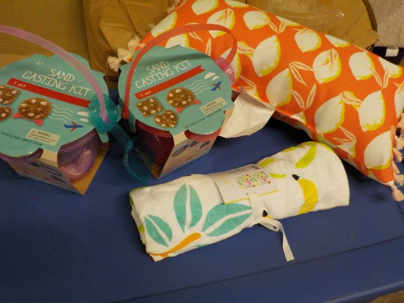 lot 130 image: 2 Sand Casting Kits, Beach Towel an...