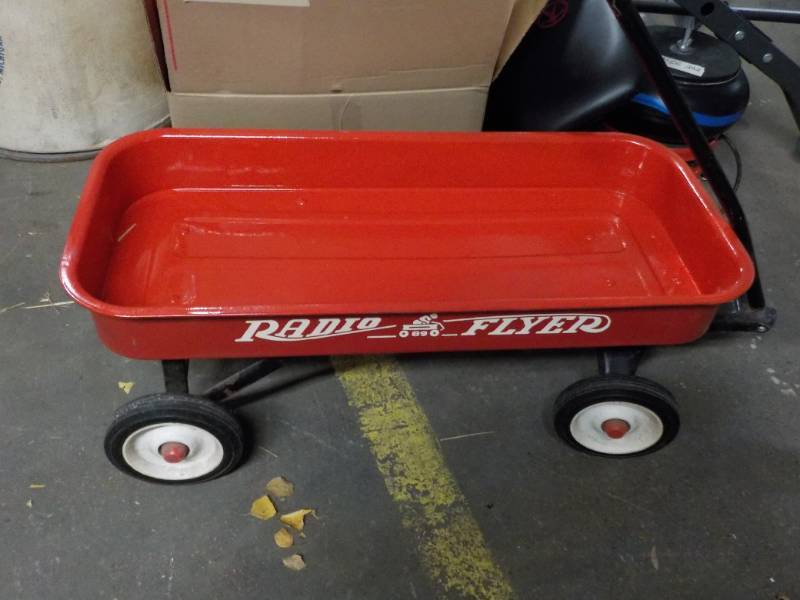 lot 208 image: Radio Flyer Metal Wagon...