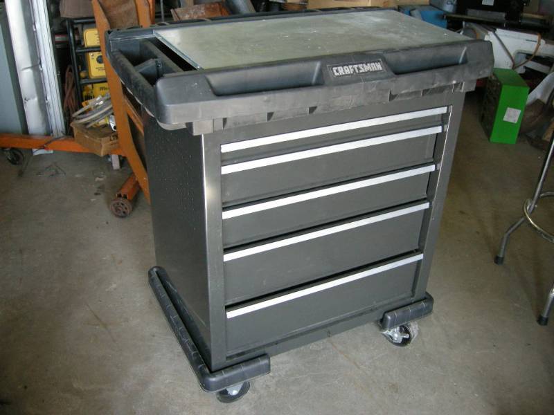 lot 12 image: Craftsman Rolling Tool Cabinet
