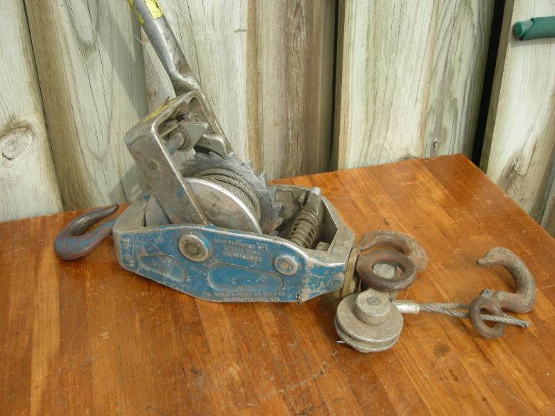 lot 13 image: Lug-All Heavy Duty Come-Along Winch
