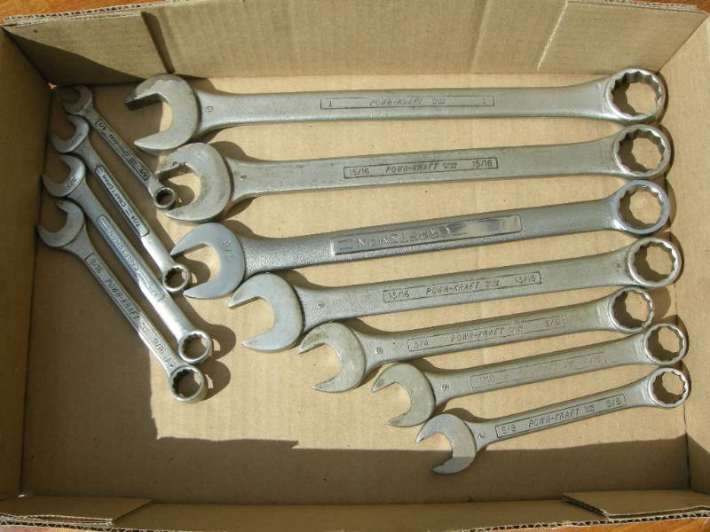 lot 18 image: 11pc Combination Wrench Set