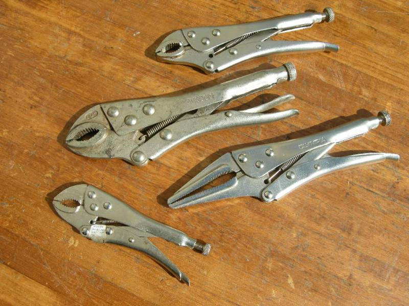 lot 24 image: Vise-Grip Style Pliers