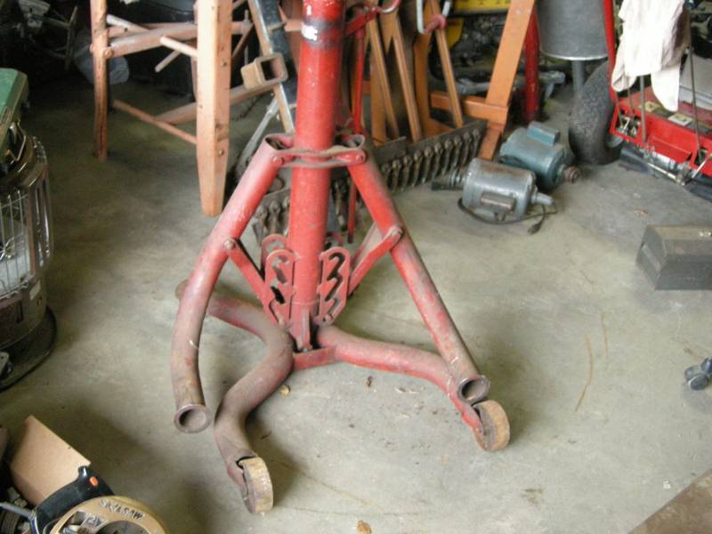 lot 30 image: Atlas Hydraulic One End Lift Jack