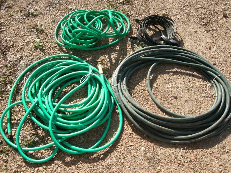 lot 115 image: Garden Water Hose