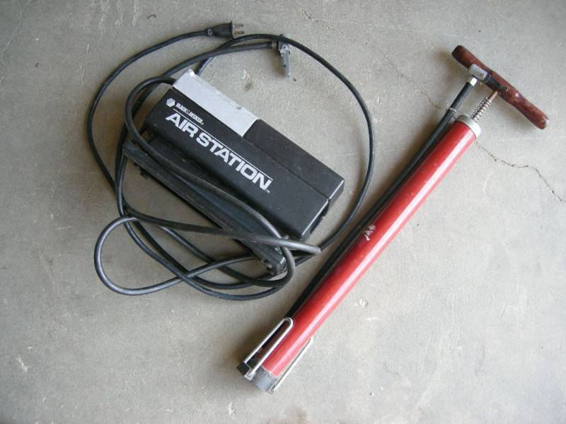 lot 122 image: AirTire Pumps