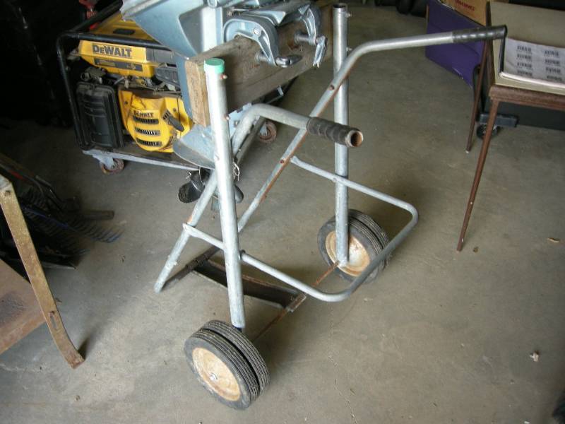 lot 131 image: Outboard Motor Stand